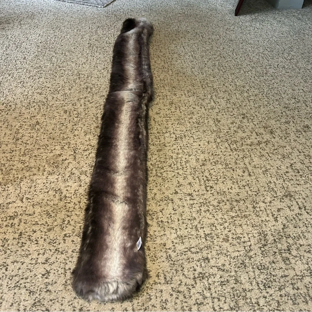 NWT Jaclyn Smith Brown Quad Faux Fur Scarf